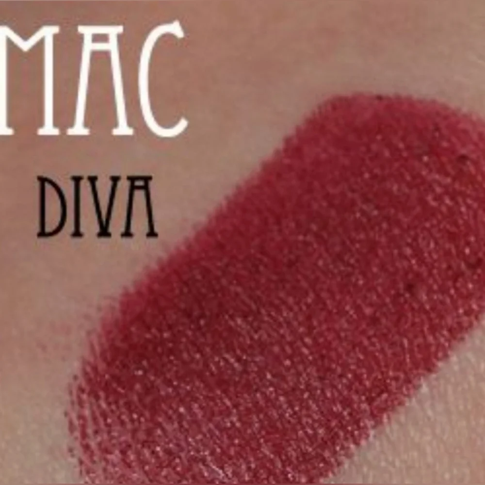MAC Cosmetics silky matte